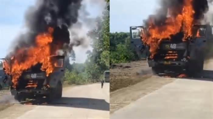 Xe tải bốc cháy ngùn ngụt, tài xế nhảy khỏi cabin thoát nạn
