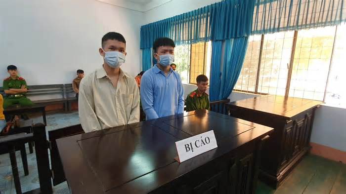 Hai cậu cháu lãnh 21 năm tù vì lừa bán người sang Campuchia