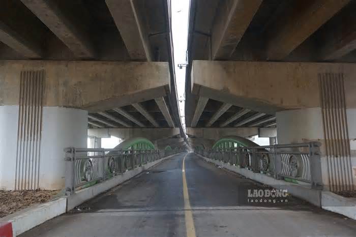 Nguyên nhân cây cầu vượt hồ đầu tiên ở Hà Nội vắng người qua lại