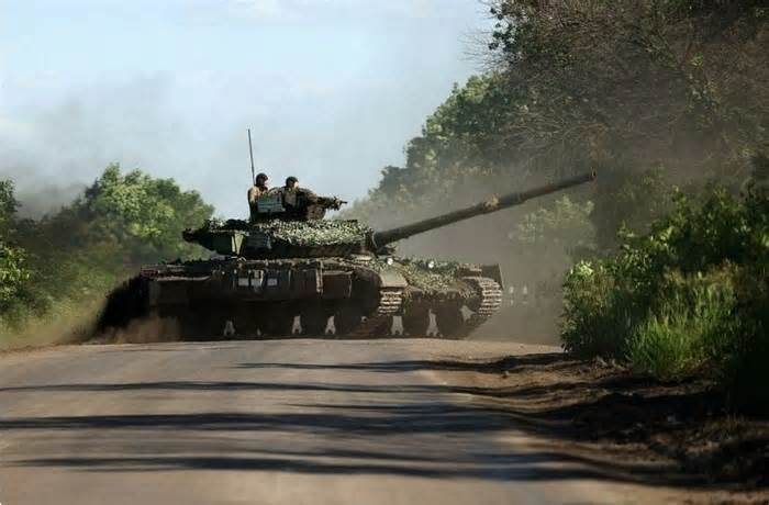 Các xe tăng mới trên chiến trường báo hiệu chiến dịch phản công của Ukraine