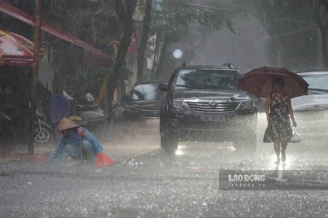 Cảnh báo lũ quét vùng núi, ngập khu trũng thấp đô thị