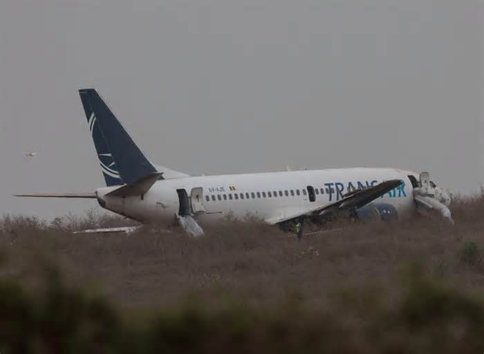 Boeing trượt đường băng ở Senegal, 11 người bị thương