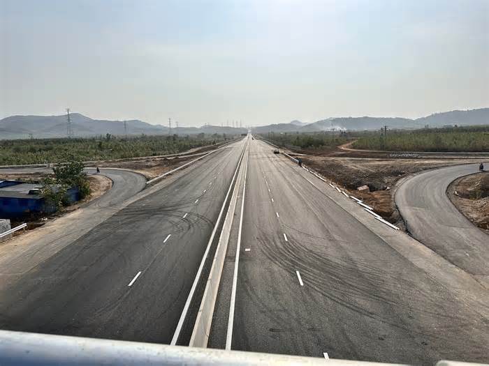 4 nút giao còn lại trên cao tốc Phan Thiết - Dầu Giây hoàn thành ngày 30.6