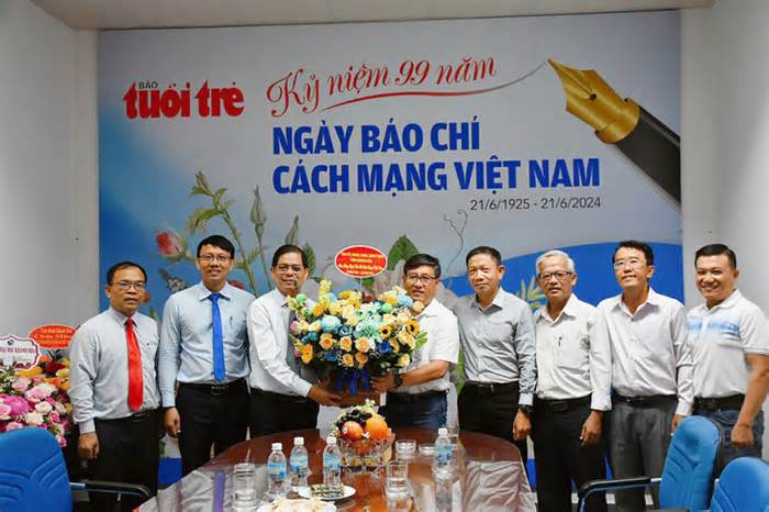 Chủ tịch UBND tỉnh Khánh Hòa: 'Thông tin trên báo Tuổi Trẻ luôn định hướng tốt cho xã hội'