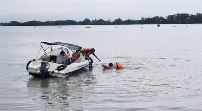Lật thuyền máy trên sông Đồng Nai, 1 người mất tích