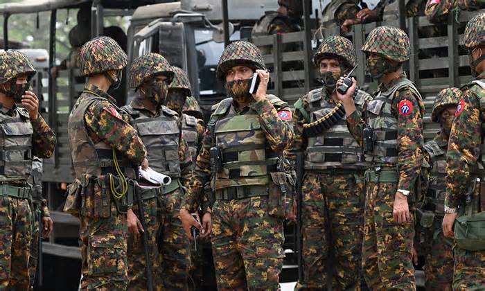 Phiến quân Myanmar cáo buộc quân đội vi phạm lệnh ngừng bắn