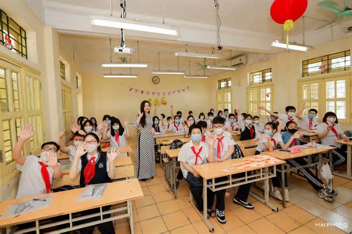 Hơn 1.000 giáo viên ở Hà Nội xin thôi việc, chuyển công tác