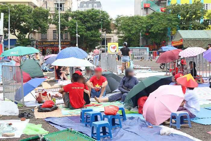 Tuyệt đối không để xảy ra tình trạng giữ chỗ, chiếm chỗ xem diễu binh