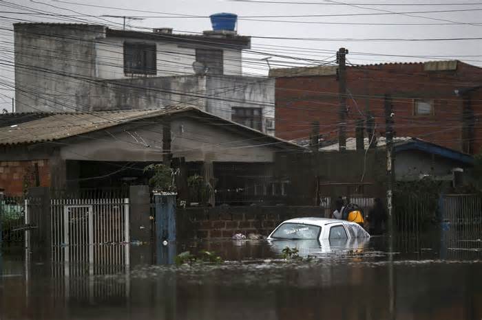 Hàng chục người chết vì mưa lớn ở Brazil