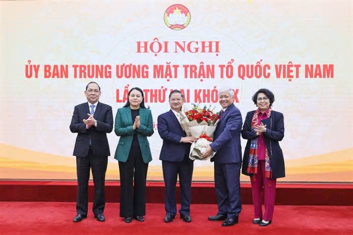 Chủ tịch Cần Thơ Trần Việt Trường làm phó chủ tịch Ủy ban Trung ương MTTQ Việt Nam