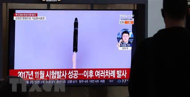 Hàn Quốc thông báo Triều Tiên phóng tên lửa đạn đạo ra biển Nhật Bản
