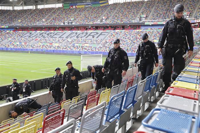 Đức triển khai lượng cảnh sát kỷ lục đối phó hooligan tại Euro