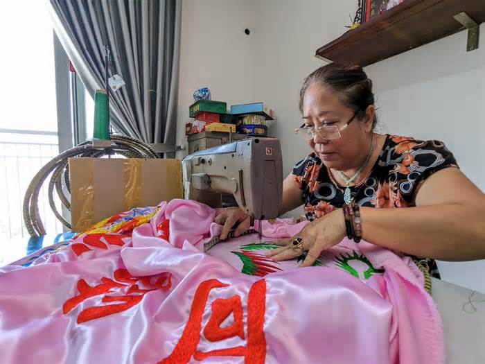 Người dân chung cư cũ 440 Trần Hưng Đạo có cuộc sống mới tạm ổn định