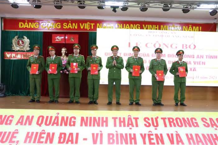 Thiếu tướng Đinh Văn Nơi bổ nhiệm 56 điều tra viên công an cấp xã