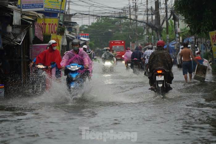 Miền Trung, Nam Bộ tiếp tục mưa dông