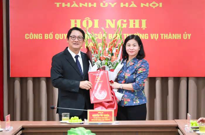 Ban Thường vụ Thành ủy Hà Nội điều động, bổ nhiệm cán bộ chủ chốt