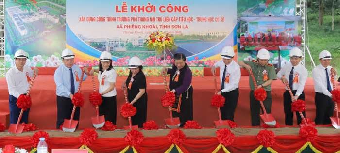 Những ngôi trường nội trú đầu tiên ở vùng biên Sơn La được xây dựng