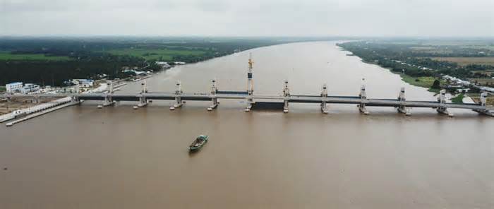Dự báo xâm nhập mặn khốc liệt hơn, đồng bằng sông Cửu Long có nguy cơ thiếu nước ngọt