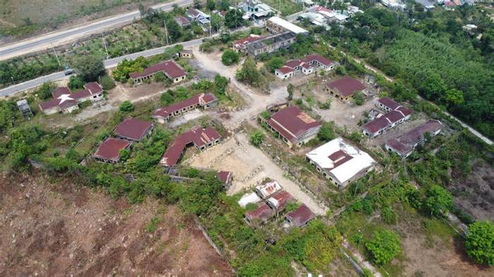 Khung cảnh trung tâm dạy nghề 37 ha ở Đà Nẵng bị bỏ hoang cả thập kỷ