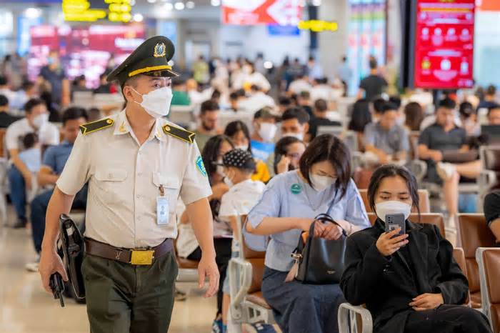 Chớ dại nói đùa chuyện súng đạn trên máy bay