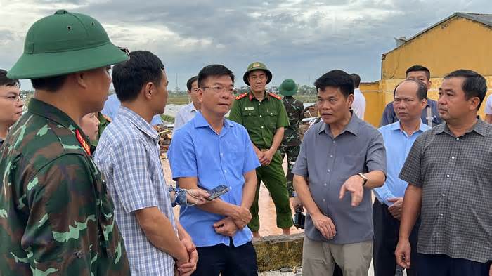 Phó Thủ tướng Lê Thành Long kiểm tra công tác khắc phục bão số 3