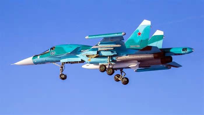 Không quân Nga tiếp tục nhận thêm “Thú mỏ vịt” Su-34 thế hệ mới