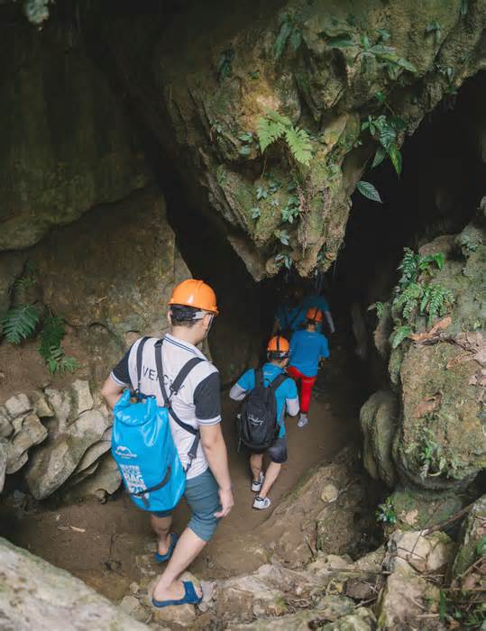 Tuyệt đẹp hang động mang tên một loài cá ở Hà Giang