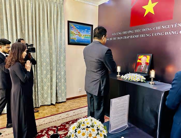 Bộ trưởng Ngoại giao Sri Lanka viếng Tổng Bí thư Nguyễn Phú Trọng