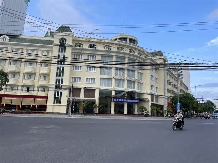 Một khách sạn lớn ở Nha Trang vi phạm nghiêm trọng về phòng cháy