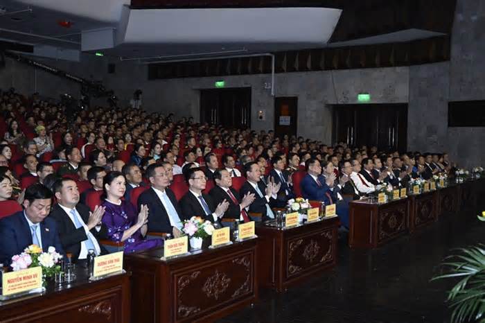 Tôn vinh điển hình tiêu biểu học tập, làm theo tư tưởng, đạo đức, phong cách Hồ Chí Minh