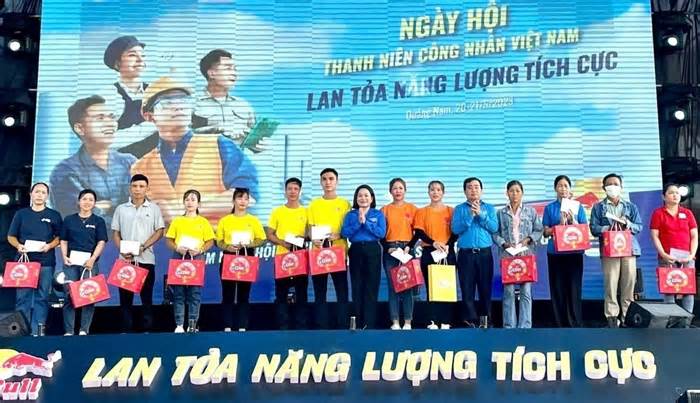 Hơn 200 suất quà được trao cho đoàn viên, NLĐ khó khăn tại Quảng Nam