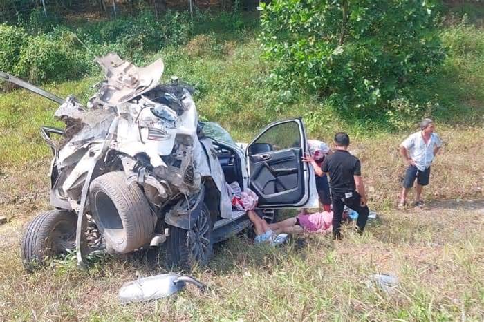 Tai nạn liên hoàn trên cao tốc Cam Lộ - La Sơn, hai người chết