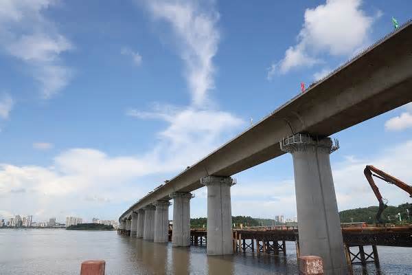 Trung Quốc sắp hoàn thành đường sắt cao tốc đến biên giới Việt-Trung