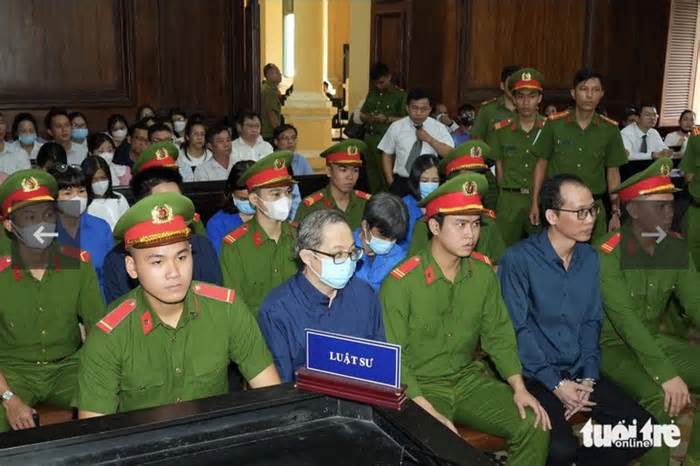 Truy tố cựu giám đốc bệnh viện Thủ Đức thêm tội vi phạm đấu thầu liên quan Việt Á