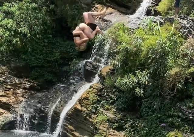 Hà Giang: Tạm dừng hoạt động tắm tại thác Du Già sau vụ đuối nước