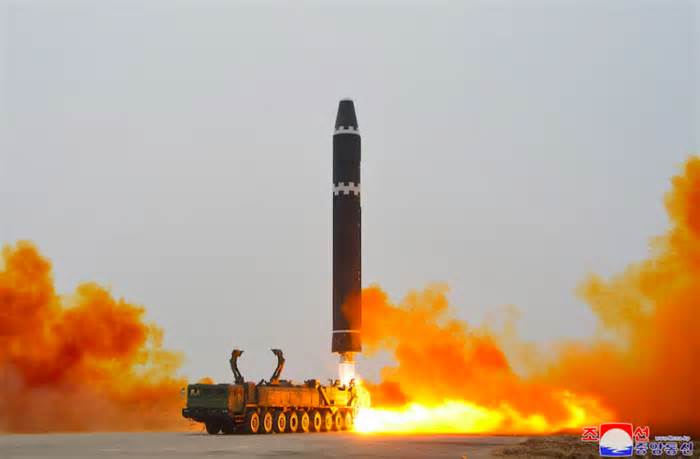 Hàn Quốc nói Triều Tiên phóng tên lửa thất bại