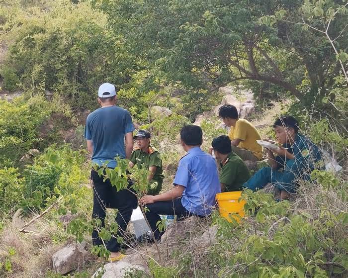 Phát hiện bộ xương người bí ẩn trên núi đá ở Bình Thuận