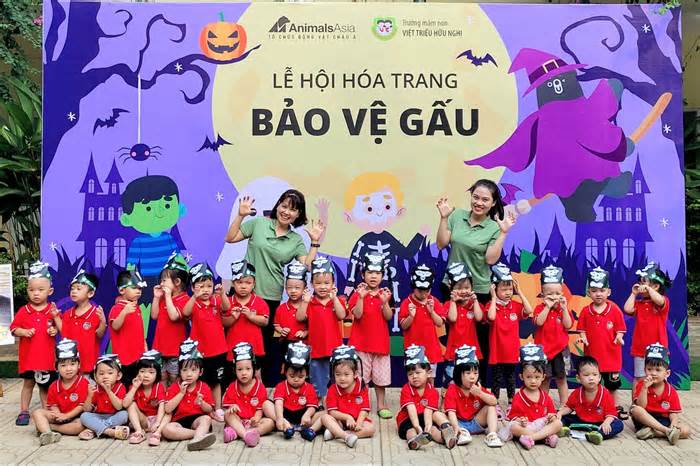 Học sinh trường mẫu giáo Việt Triều đón Halloween cùng gấu mặt trăng