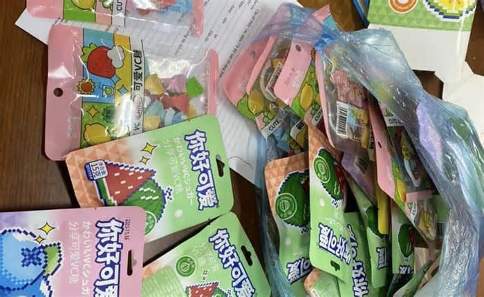 11 học sinh bị mệt khi ăn kẹo lạ, Sở GD-ĐT Hà Nội chỉ đạo khẩn