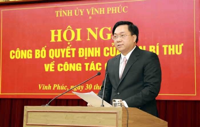 Thứ trưởng Trần Duy Đông được giới thiệu để bầu làm Chủ tịch tỉnh Vĩnh Phúc