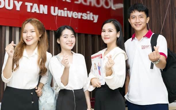 Thêm trường đại học công bố điểm sàn xét tuyển, lấy từ 14 điểm