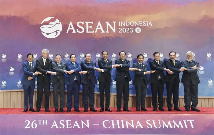 Thủ tướng dự Hội nghị cấp cao ASEAN+1 với Trung Quốc, Hàn Quốc, Nhật Bản