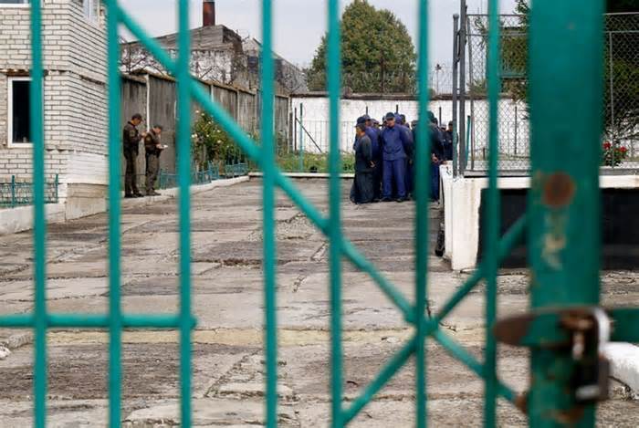Ukraine tố Nga dừng trao đổi tù nhân chiến tranh