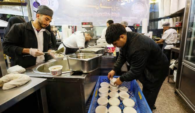 Iran tăng lương tối thiểu hơn 60% giữa áp lực chiến sự và lạm phát