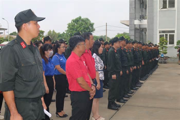 Hàng trăm chiến sĩ Cảnh sát Cơ động tham gia hiến máu cứu người