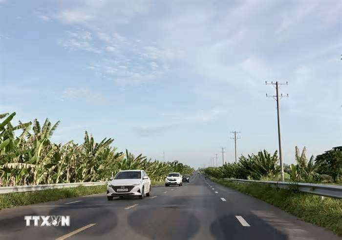 An Giang khẩn trương duy tu, khắc phục sụt lún trên tuyến tránh Long Xuyên