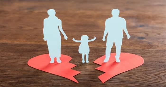 Sau ly hôn, chồng có quyền cấm cản thăm nuôi con không?