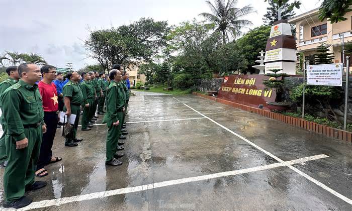 Khánh thành Cột cờ thanh niên xung phong Bạch Long Vĩ