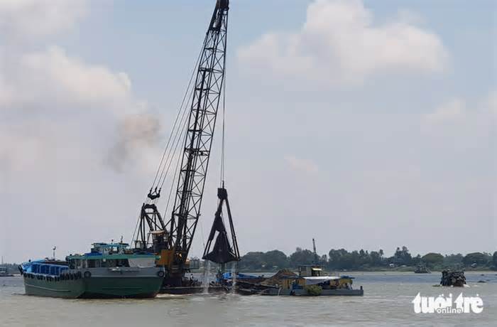 Thu hồi giấy phép khai thác cát của Công ty Hải Toàn trên sông Tiền