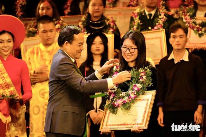 Phó thủ tướng Trần Lưu Quang: 'Không bằng lòng, không thỏa mãn' để trở thành cán bộ giỏi